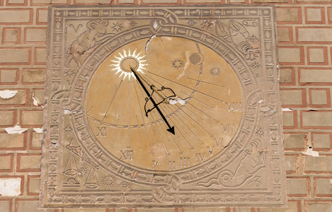 日晷，太阳能时钟