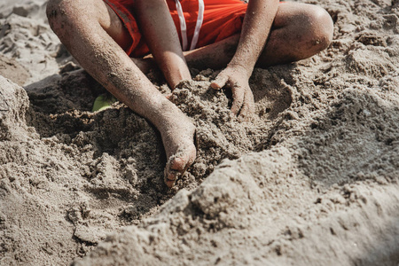 小男孩身体图片