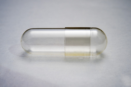 白底蓝丸一串现代室内药房或药店3d 医疗丸打保龄球购物车与丸和医学