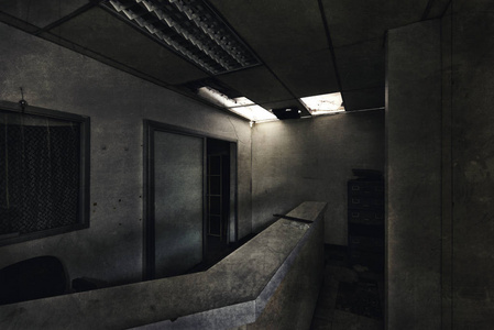 精神的房间在泰国曼谷精神病院被遗弃的黑暗房间的看法.