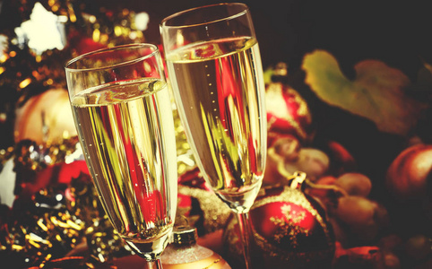 香槟在玻璃, 新年或圣诞装饰品