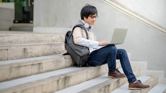 大学生男图片 大学生男素材 大学生男插画 摄图新视界 大学生男图片 大学生男素材 大学生男插画 摄图新视界