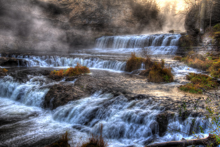 在 hdr 七彩瀑布风景