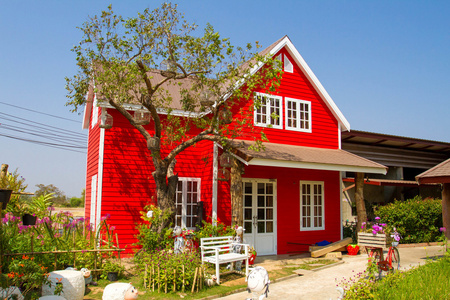 红房子红房顶图片