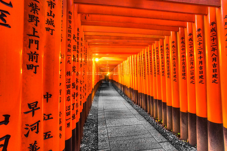 在京都伏见 inari 寺