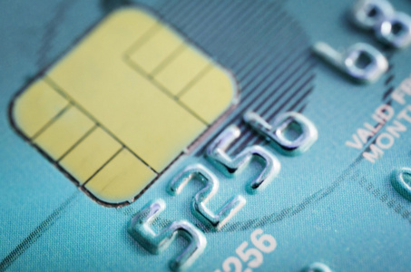低关键宏射击与旧信用卡