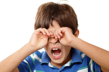 打呵欠的男孩图片