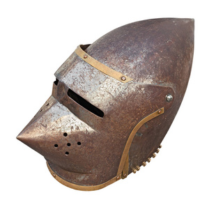 中世纪军事头盔-盔甲的老部分与铁锈, 隔绝