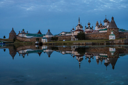 美丽的俄国 Solovki 修道院在夏天天