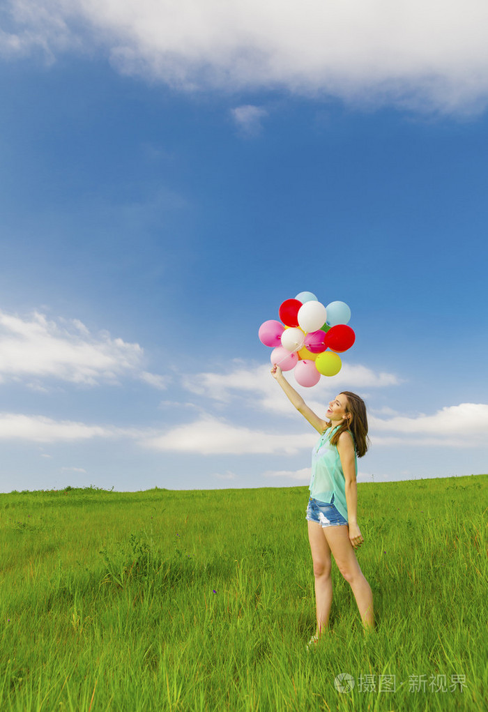 美丽的女孩与气球