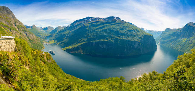 挪威 Geirangerfjord 山观 Geiranger 峡湾全景景观