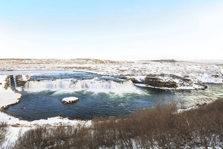 冰岛地标 Faxafoss 瀑布沿金黄圈子路线冰岛在冬天设置与雪和冰