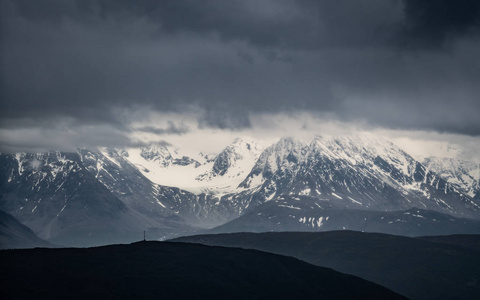 挪威的 Lyngen 阿尔卑斯地区