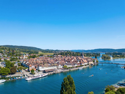 瑞士 Shaffhausen 附近的斯坦大黄酸中世纪城市鸟瞰图
