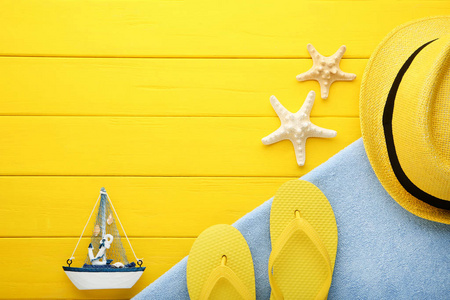 黄色木桌装饰船用夏季配件