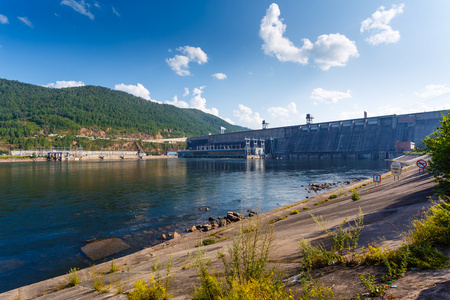 西伯利亚景观电厂的叶尼塞河
