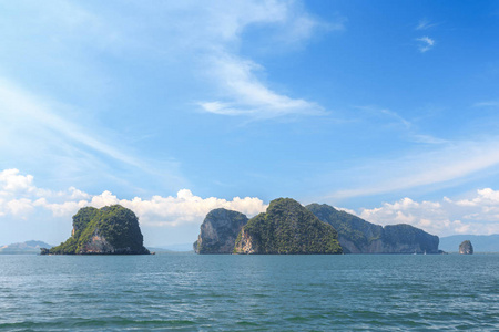 热带海和峭壁的美景