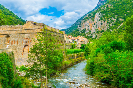 滨海自由城 de Conflent 的设防, 法郎