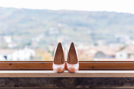 新娘粉红色的鞋子