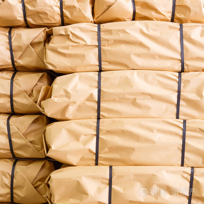 堆栈的包裹棕色纸包装的回收利用