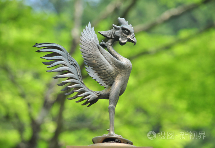 凤凰雕像在日本风格