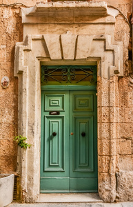 在马耳他的绿房子门