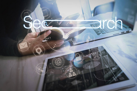 设计师手用智能手机, 移动支付在线购物和数字平板电脑对接键盘计算机