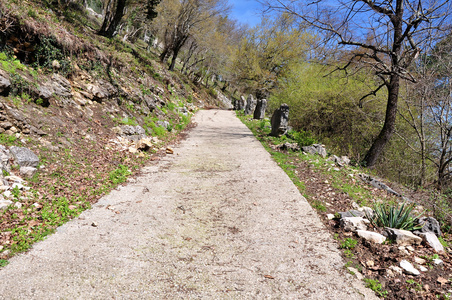 边坡岭路