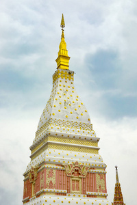 Renu 位于泰国的侬省的宝塔。