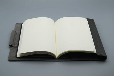 木封面小册子空白纸笔记本书模板