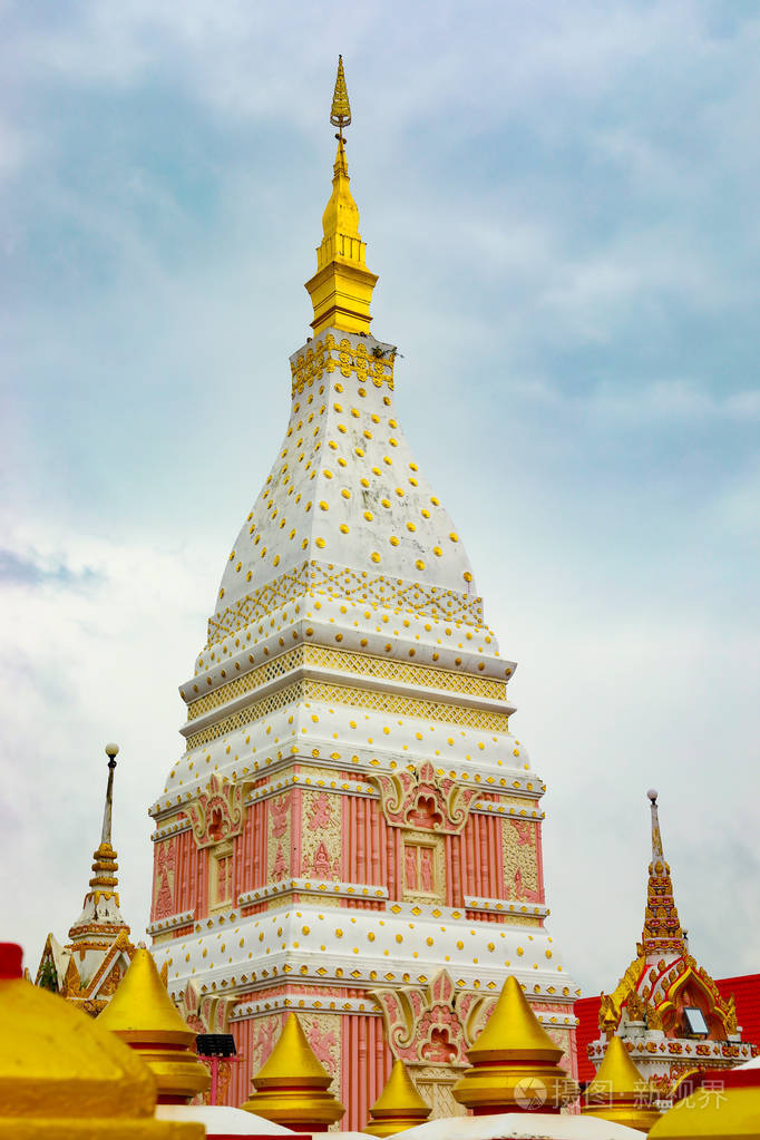 renu 位于泰国的侬省的宝塔.