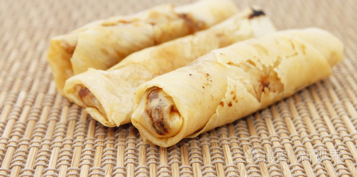 春卷也称为薄饼