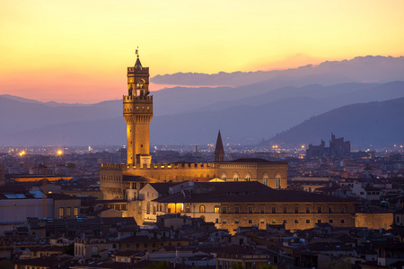 vista por do sol do palazzo della signoria torre, Florena