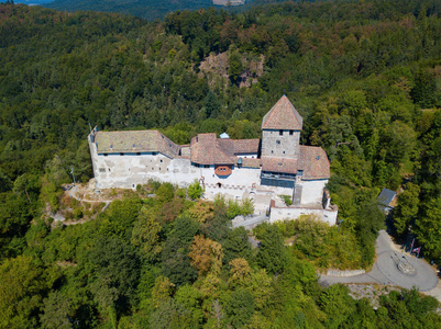 瑞士 Shaffhausen 附近的斯坦大黄酸中世纪城市鸟瞰图