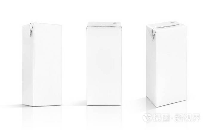 空白包装白色牛奶盒在白色背景下为牛奶饮料产品设计准备就绪