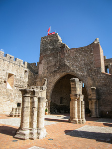 旧的 Adrada 城堡