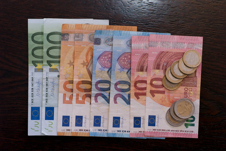 欧元票据和硬币五, 十, 二十, 五十和100欧元纸币