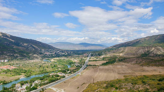 格鲁吉亚第比利斯附近的山谷