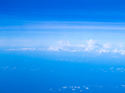 蓝色的天空背景