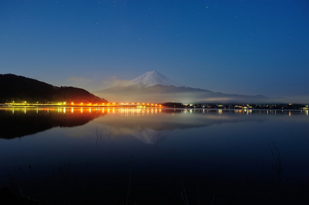 富士山在清晨
