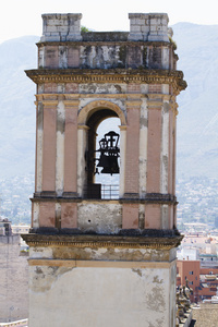 塔和寺钟声在丹尼亚，西班牙