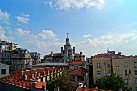 塔塔伊斯坦布尔的最古老的纪念碑之一的