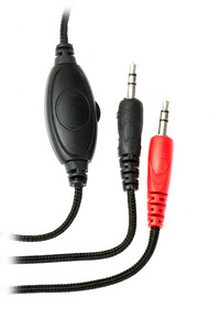 在各种设备中使用的音频插头适配器