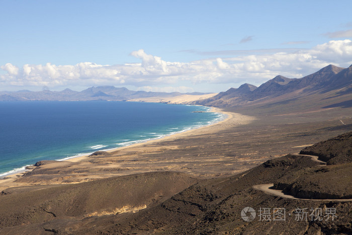 高山和海洋