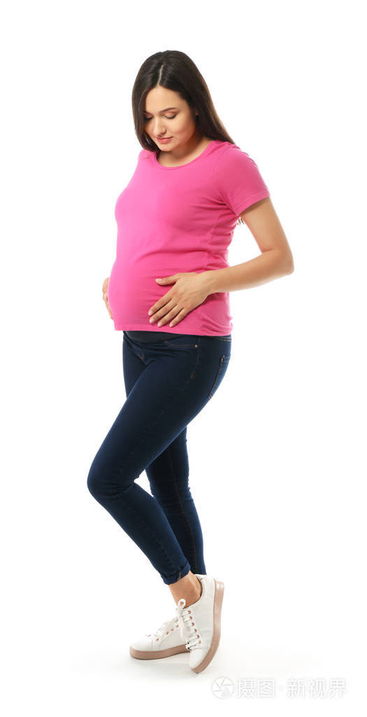美丽的怀孕女人在白色背景上