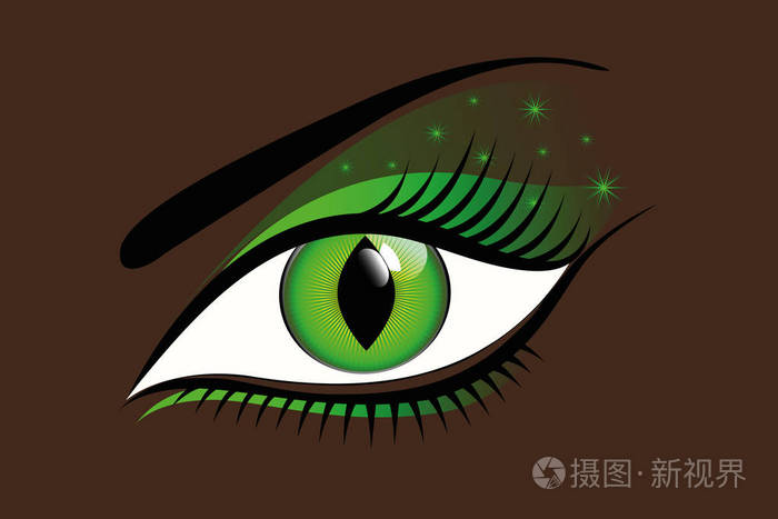 黑暗背景下的神秘绿眼睛