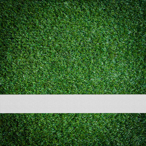 白色条纹绿色的足球场从顶视图