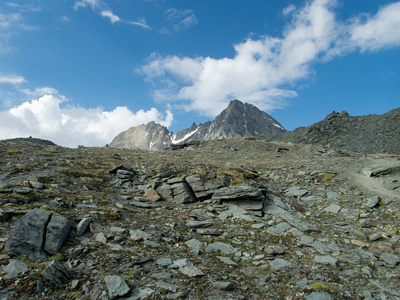 在奥地利 hohe tauern 的大格洛克纳山远足和登山