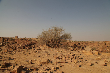 在沙漠中的古废墟