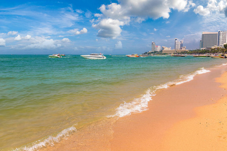 芭堤雅海湾和海滩, 泰国在夏天天